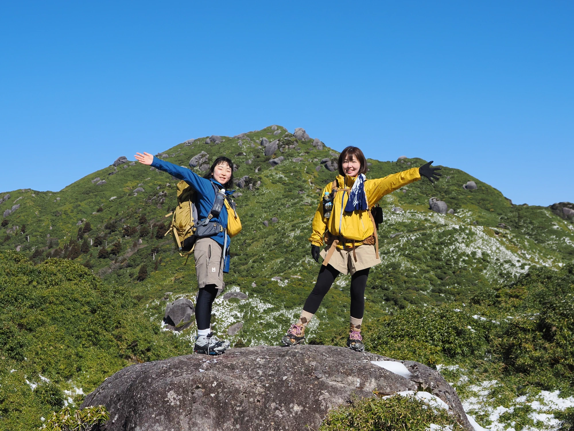 宮之浦岳を望む