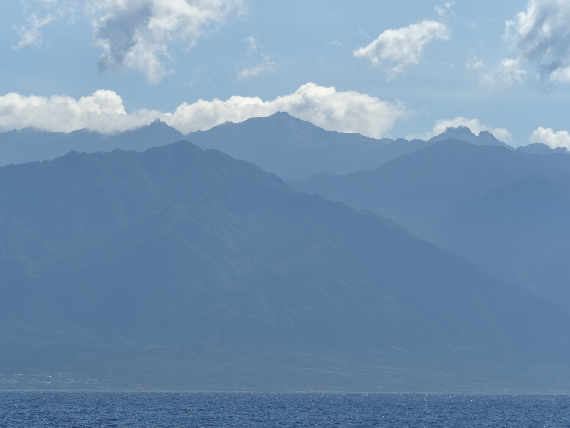 フェリー太陽Ⅱから眺める屋久島