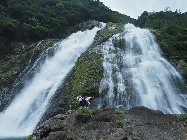 迫力の大川の滝。落差８８ｍ。日本百名滝です。